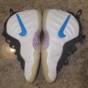 Nike Posite White/Blue Hero Size 2.5Y